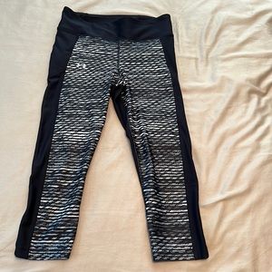 Black Underarmour yoga pants